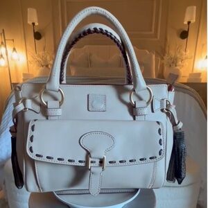 Dooney and Bourke Florentine Medium Pocket Satchel in OYSTER Mint Condition